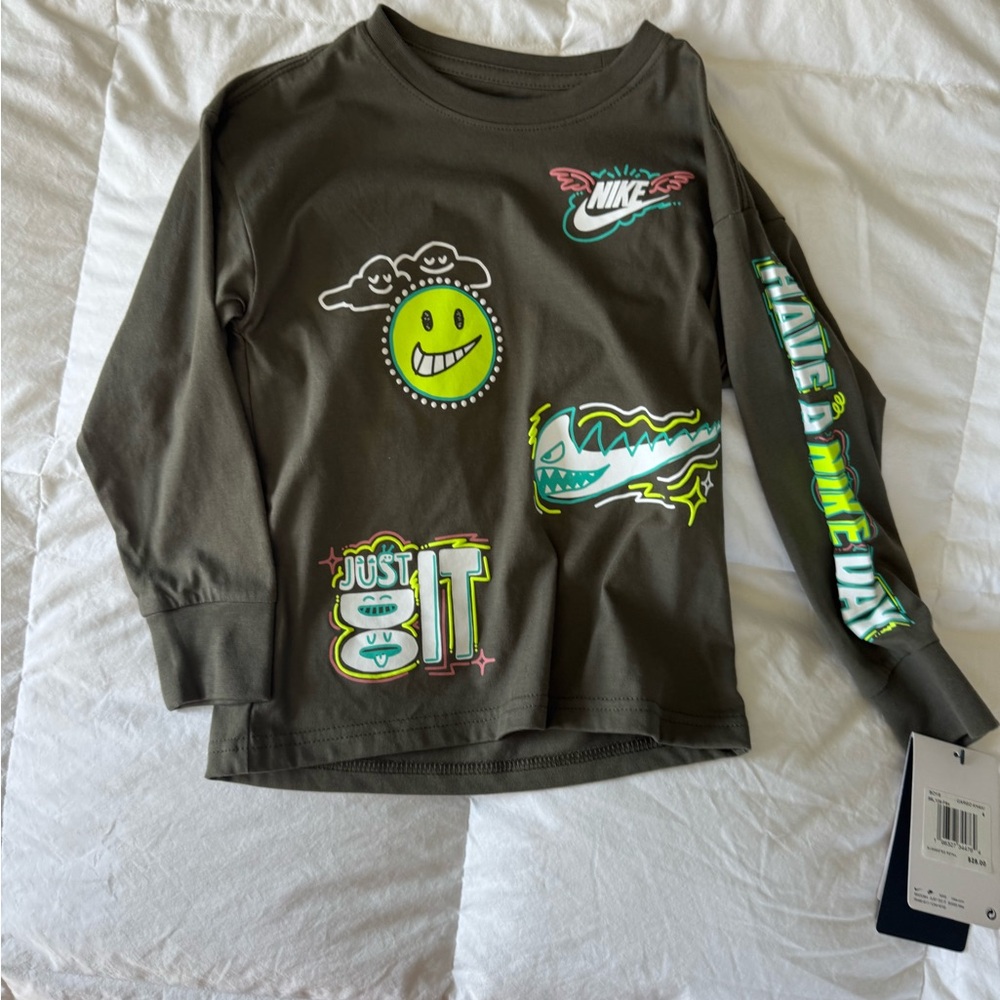 Nike Kids Graphic Long Sleeve Shirt - Green